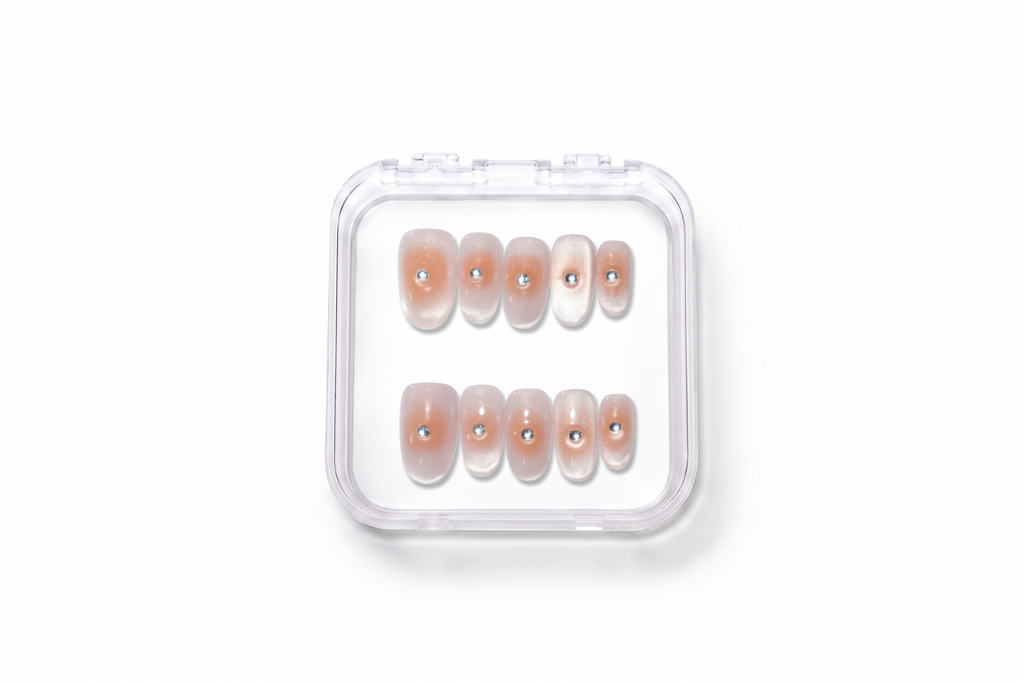Blush Cat Eye Single Rhinestone Short Oval Nails