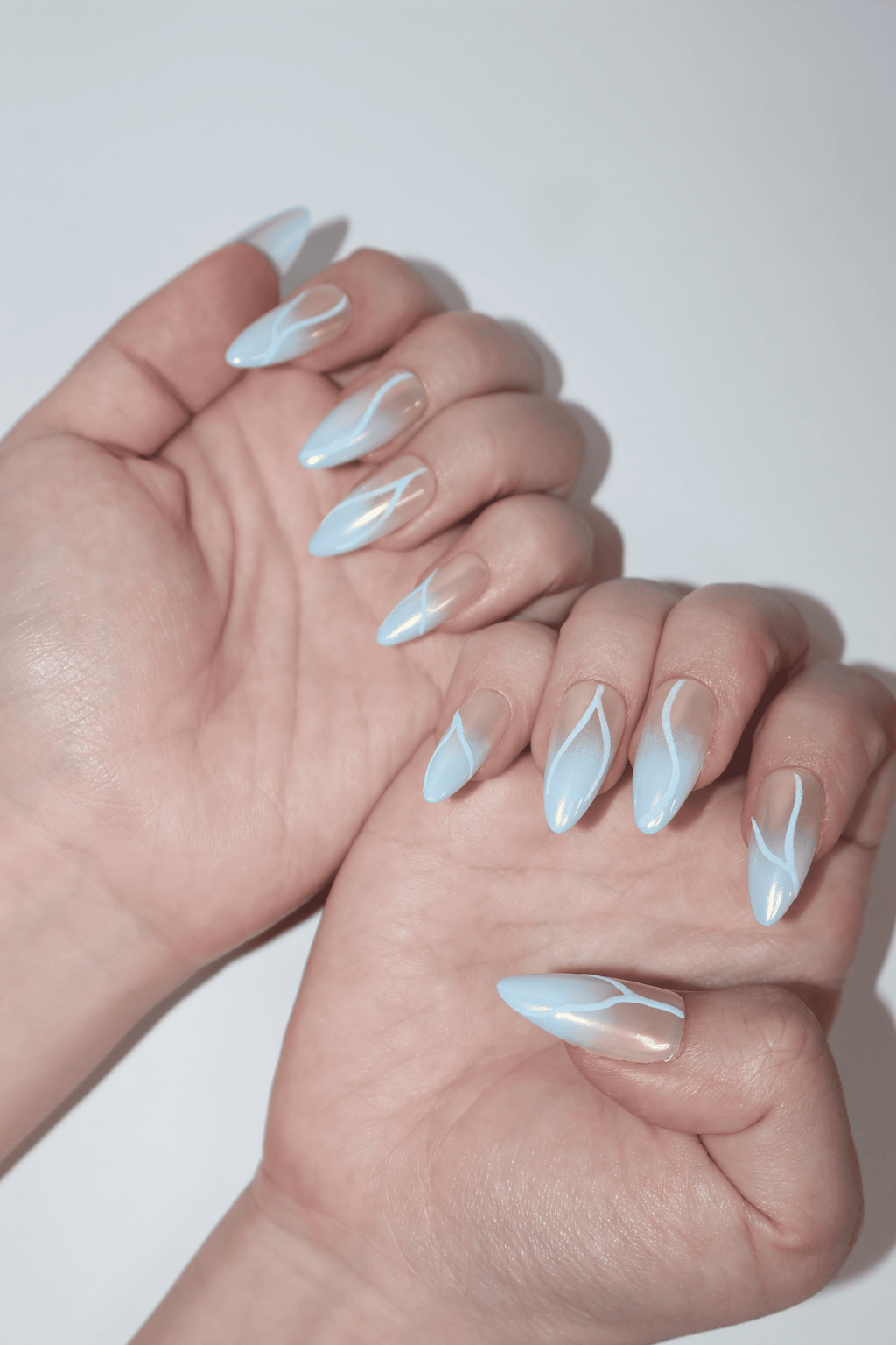 Baby Blue Aurora Line Minimal Almond Press On Nails